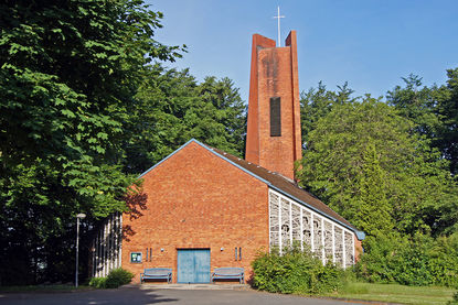 Heilig-Kreuz-Kirche in Börnsen - Copyright: Manfred Maronde